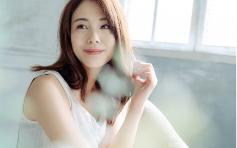 誰もが惹かれる「雰囲気美人」になるには？ 5つの特徴をご紹介 | Oggi.jp